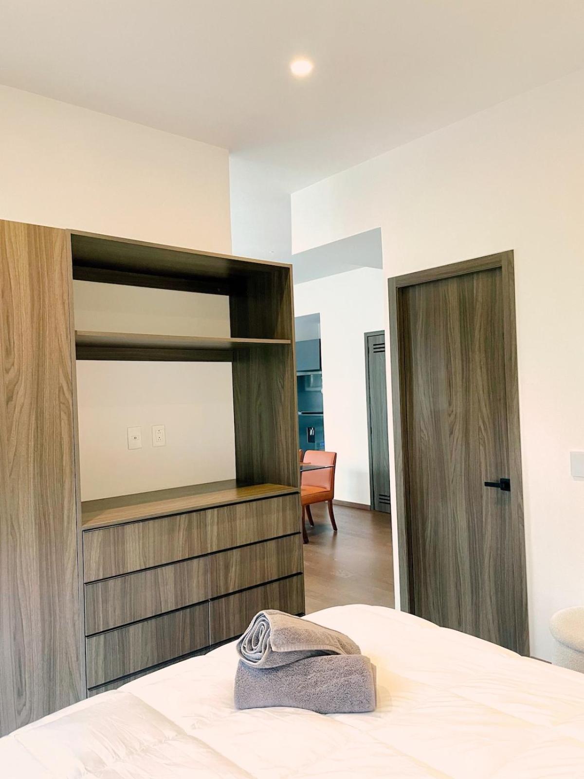 Sunlit Apt, Prime Location In Polanco, Fast Wifi Apartment *