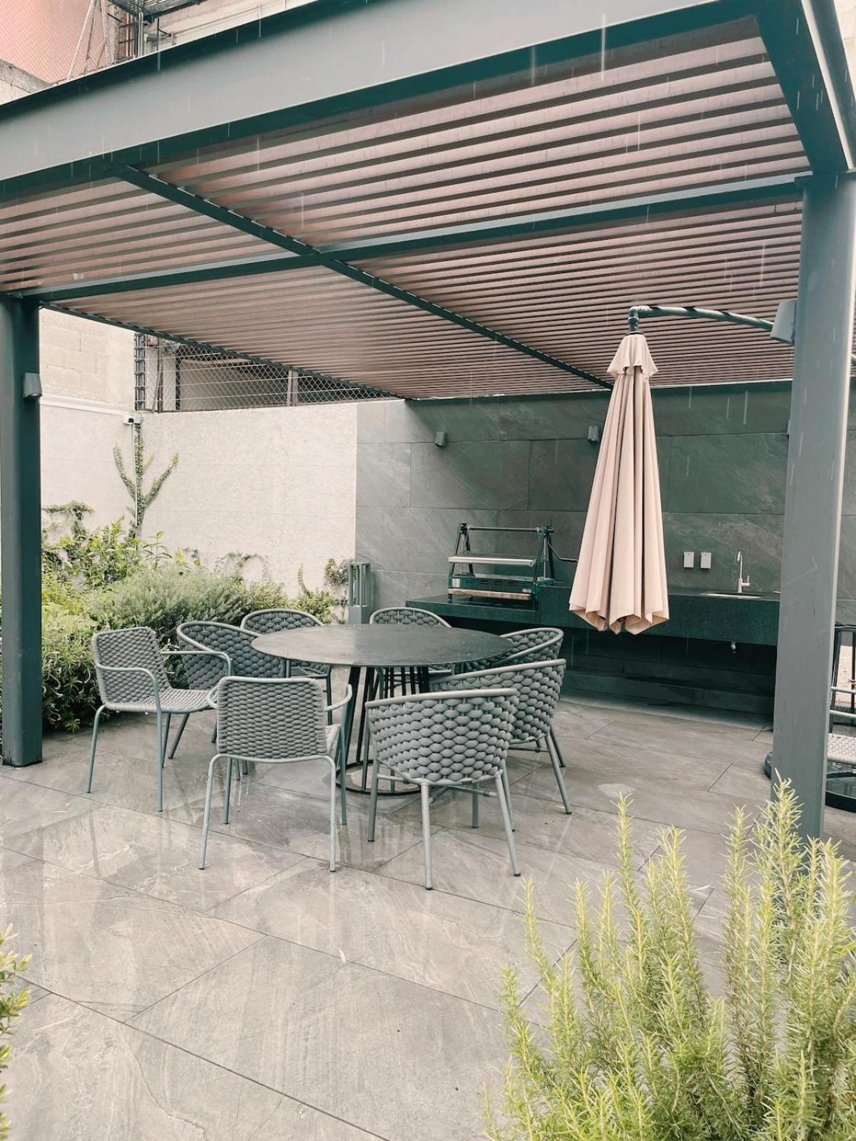 Sunlit Apt, Prime Location In Polanco, Fast Wifi Mexico City